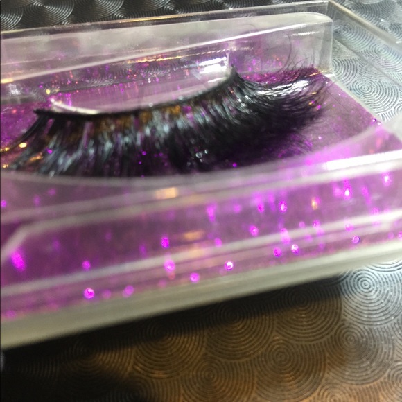 💯Mink Lashes Diva in the D Eye Lash divainthed - Picture 5 of 8
